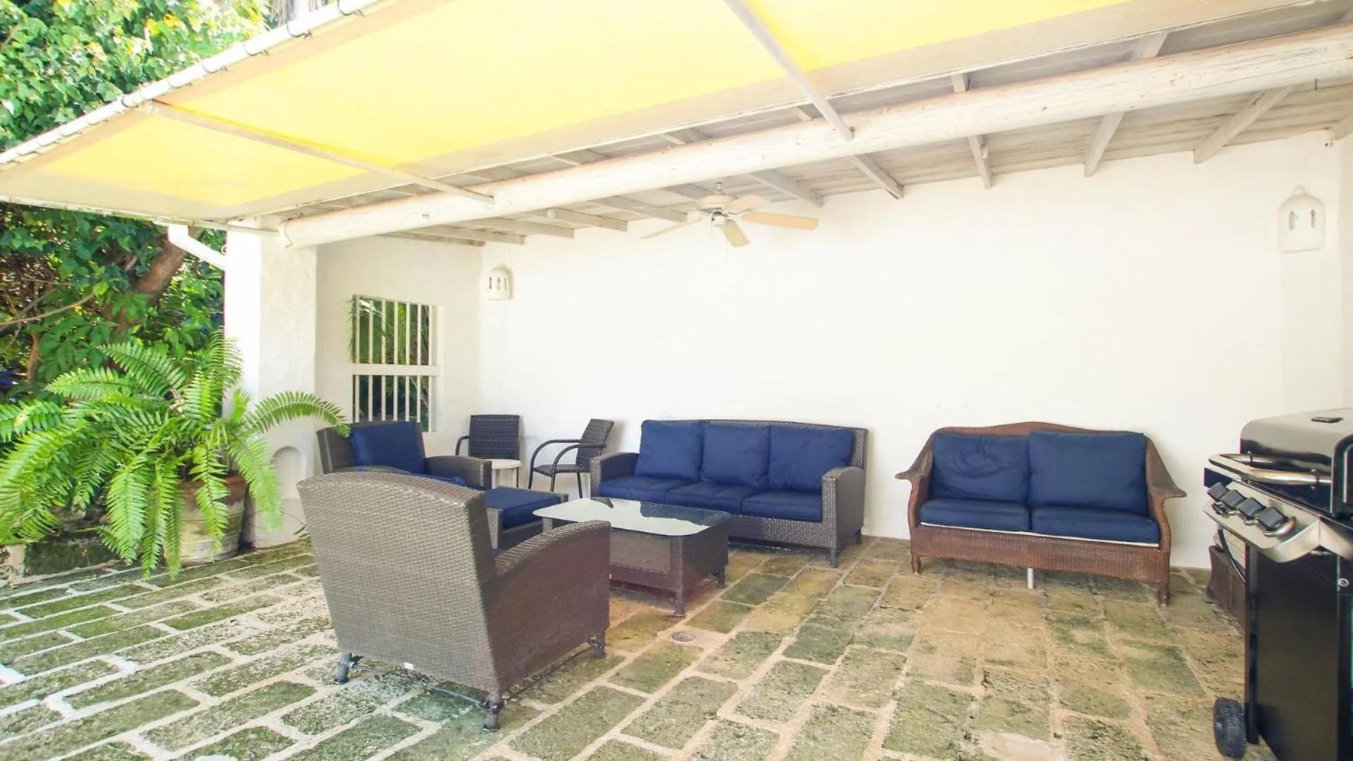 Pavilion Villa By Bsl Rentals سانت جيمس 0*,  بربادوس